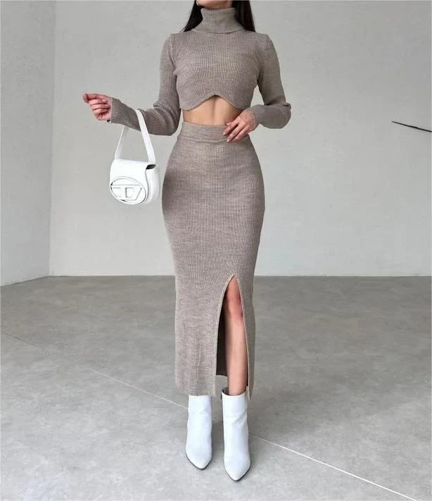 Lovnique | Elegant dress with full sleeves and high neck